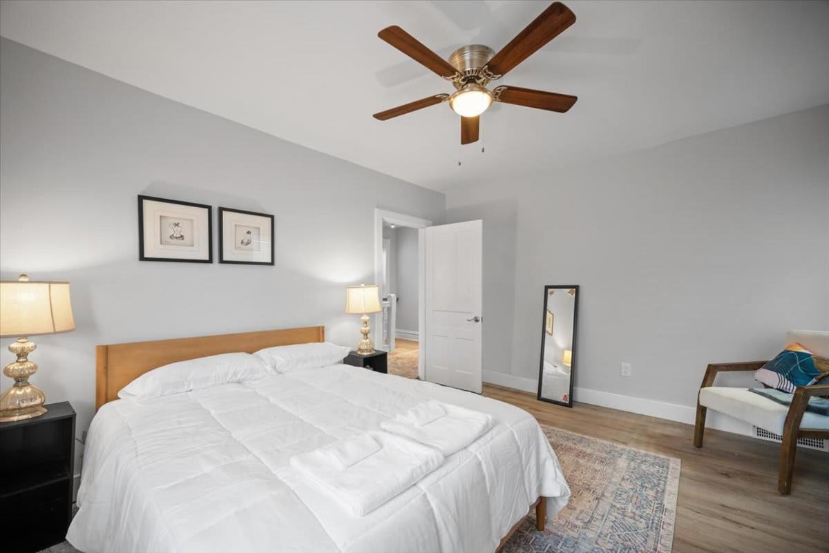 Classic 4 Square - Easy Access To Town And Airport Сasa de vacaciones