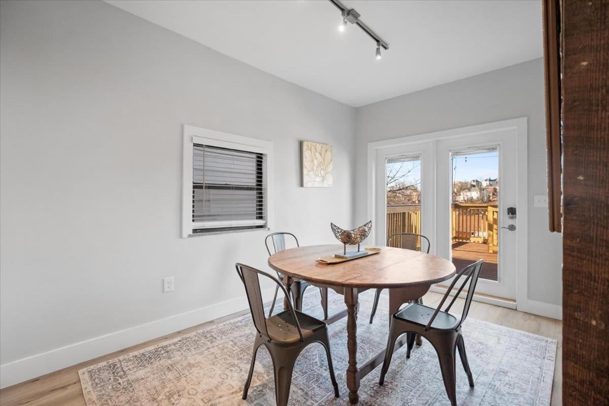 Classic 4 Square - Easy Access To Town And Airport Pittsburgh